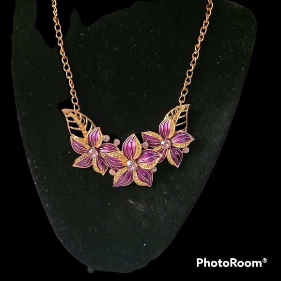 NWT18"-20" Adjustable Acrylic Overlay Purple Flower 🌼 Necklace - Picture 4 of 4